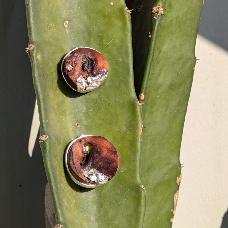 Gem and Grain Stud