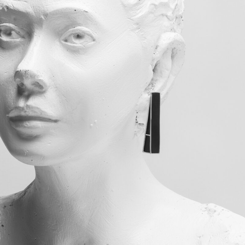 PILLAR EBONY EARRINGS