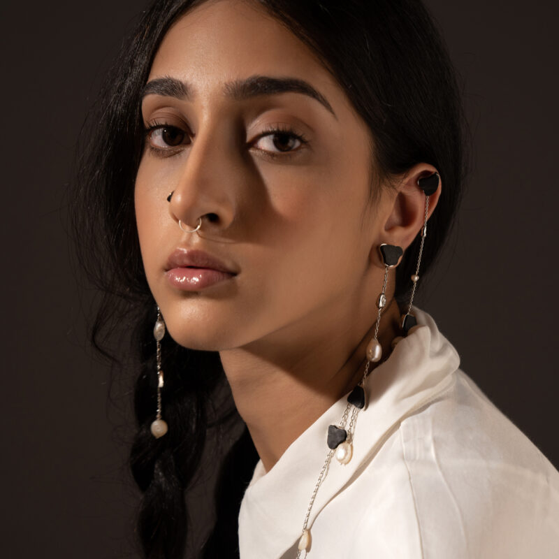 BLACK PEARL EARRING