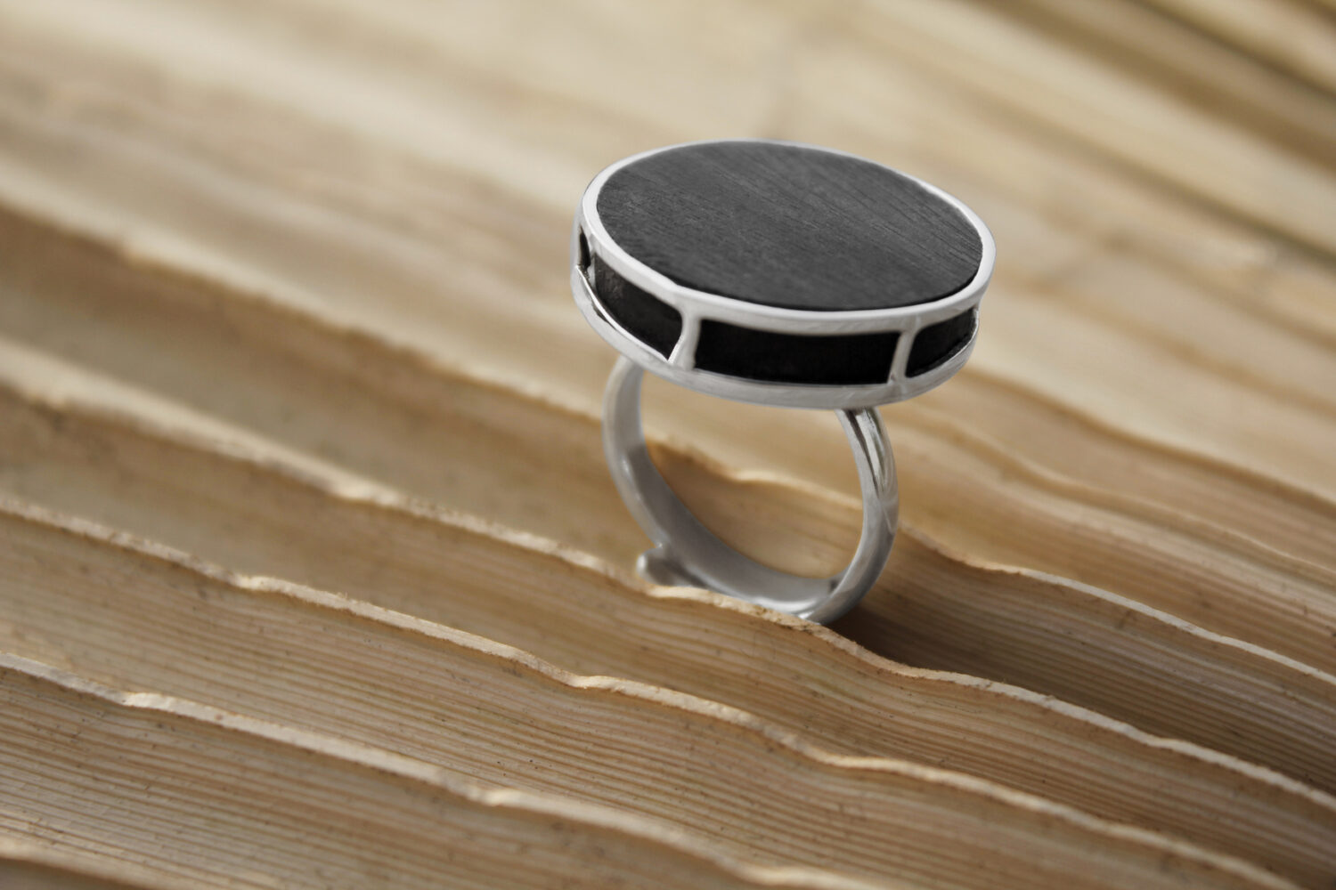 Black Moon Ring