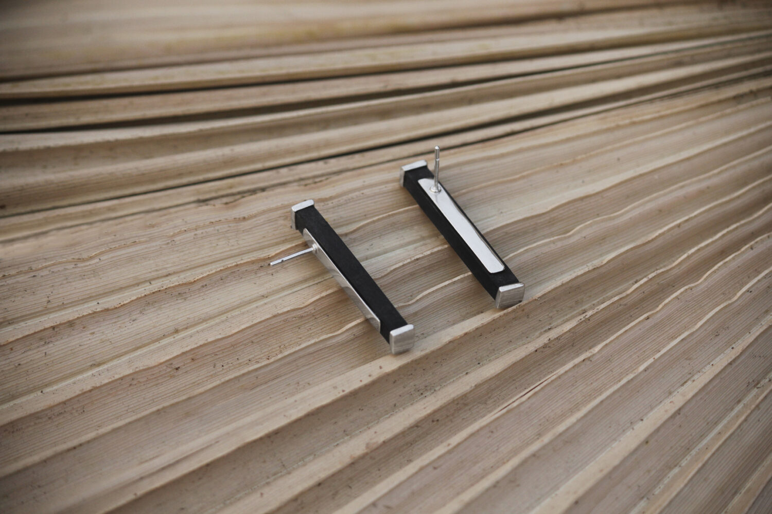 MONOCHROME MUSE EARRINGS