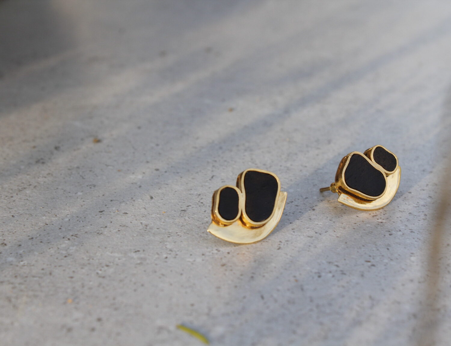 BLACK SUN EARRINGS