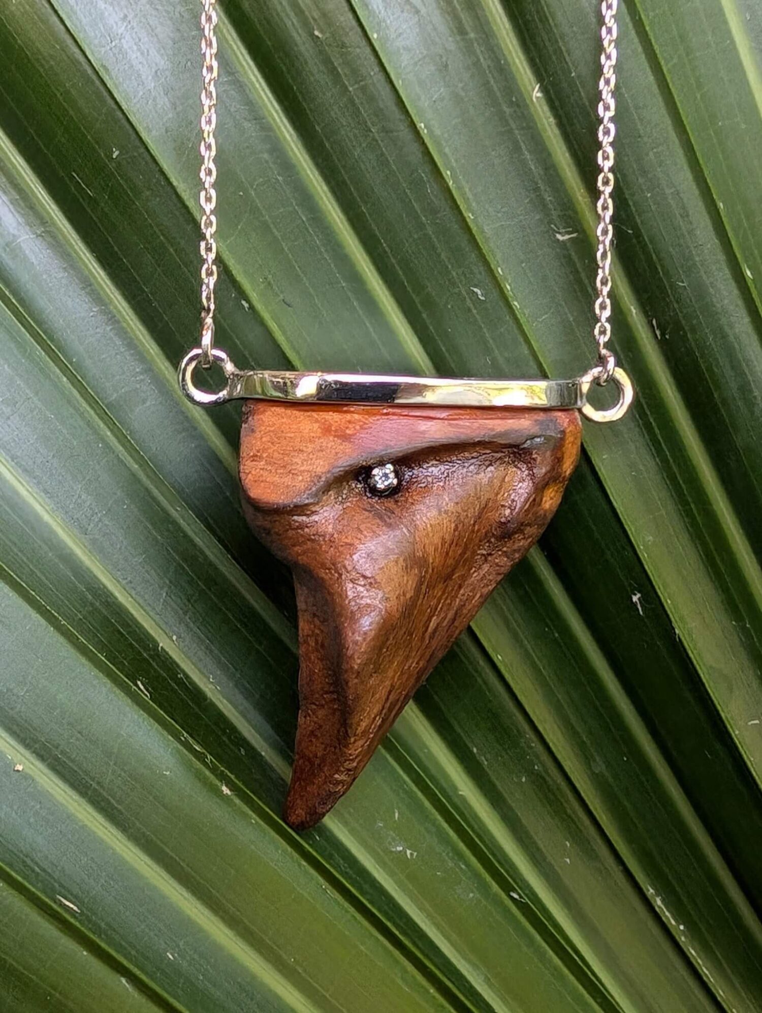 Ezra Pendant with Chain