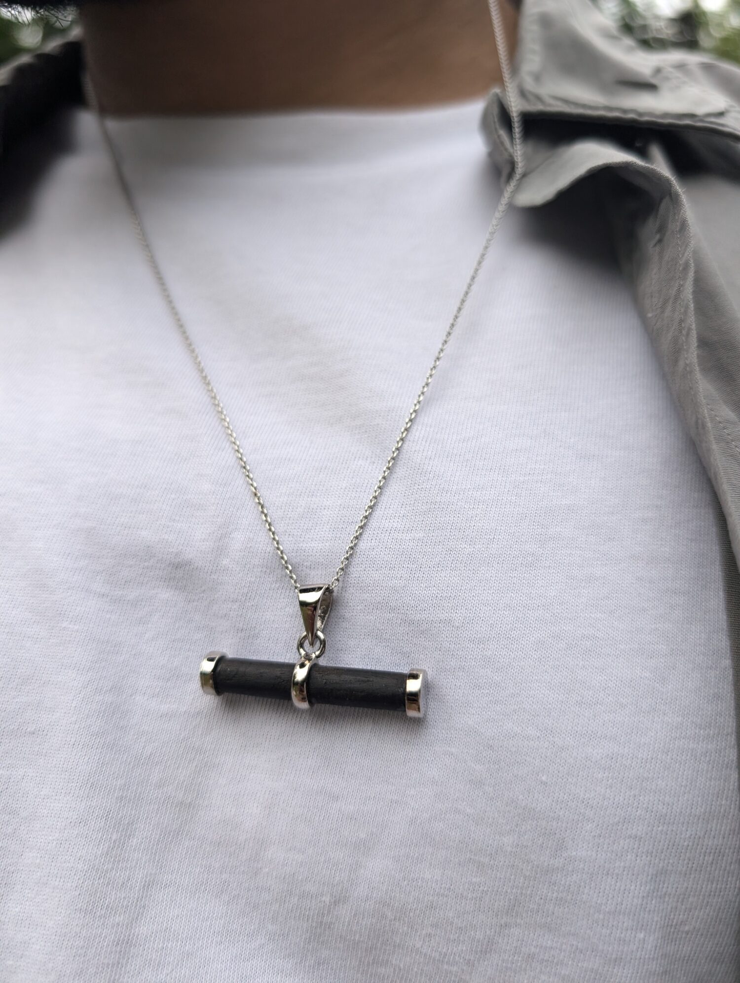 DARK SCROLL PENDANT WITH CHAIN