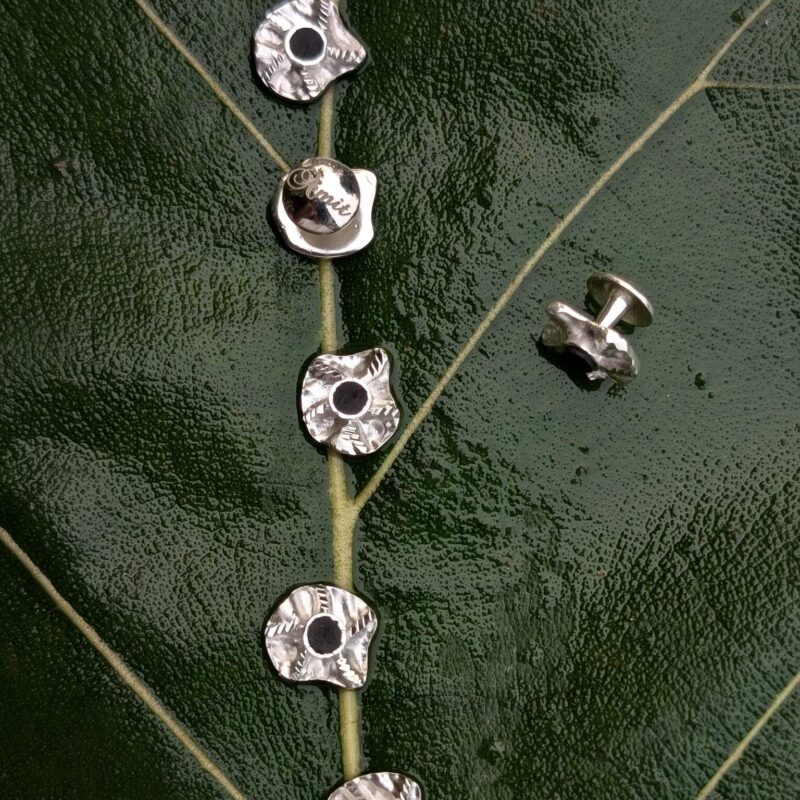 Nature Contrast Buttons