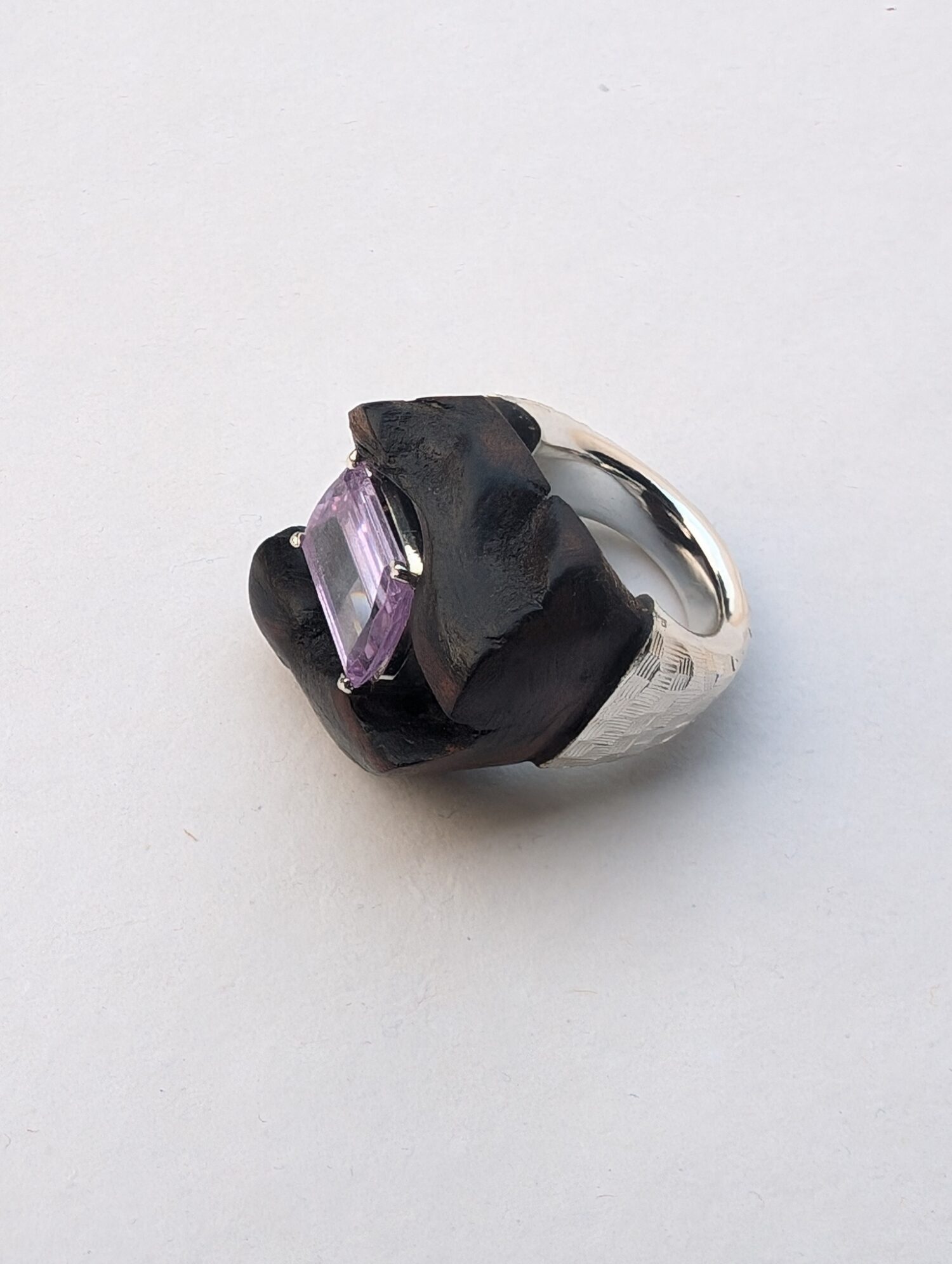 VI ring