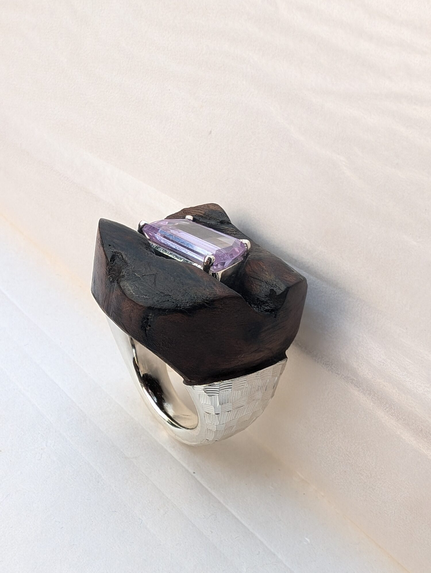 VI ring