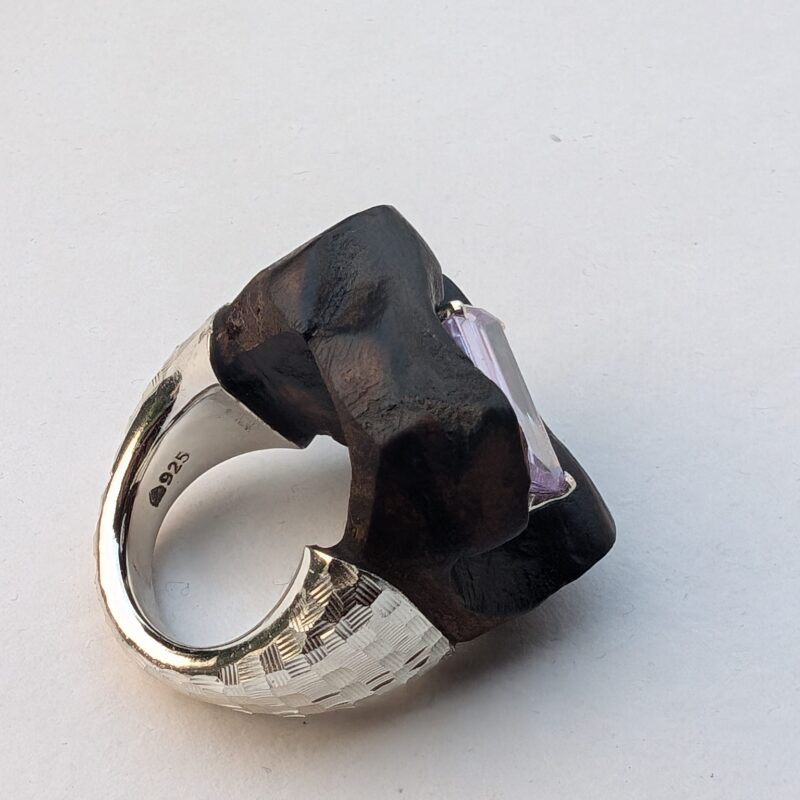 VI ring