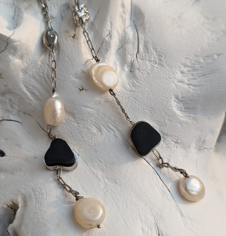BLACK PEARL EARRING
