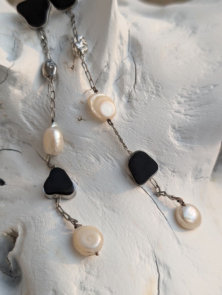 BLACK PEARL EARRING